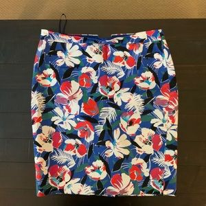 J.Crew pencil skirt tropical print size 6.